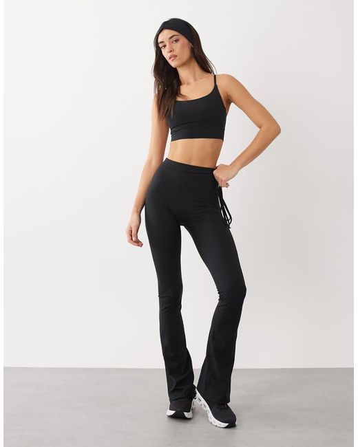 4505 Black Medium Support Sports Bra With Removable Padding