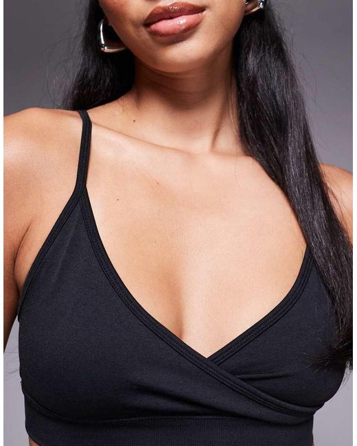 4505 Black Wrap Front Seamless Light Support Sports Bra