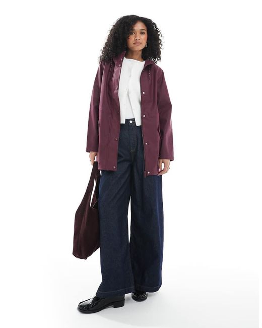 Giacca Impermeabile Spalmata Bordeaux Con Cappuccio di Vero Moda in Blue