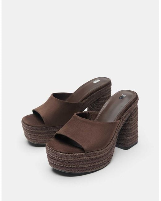 Pull&Bear Brown – clogs