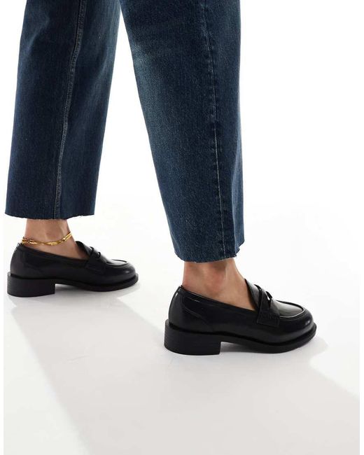 Nonnie di Raid Wide Fit in Black