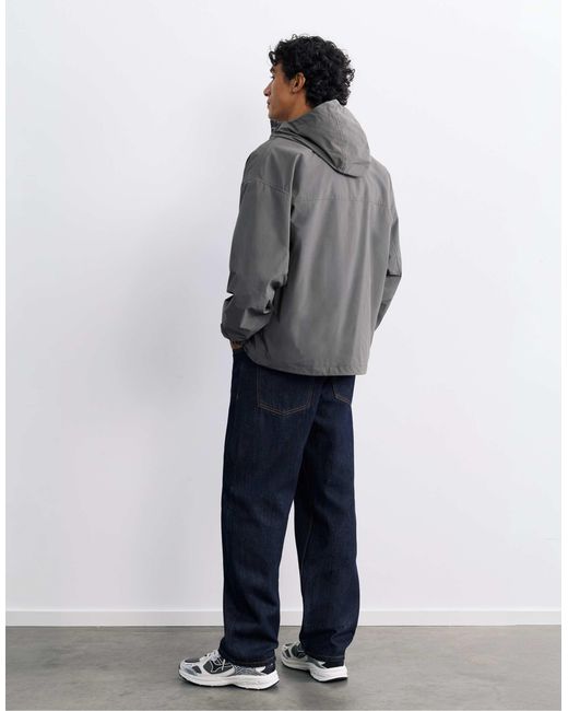 Imperméable léger à capuche Pull&Bear pour homme en coloris Gray