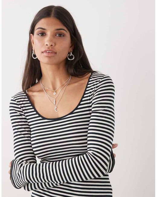 Monki Black Long Sleeve Slim Fit Scoop Neck T-shirt