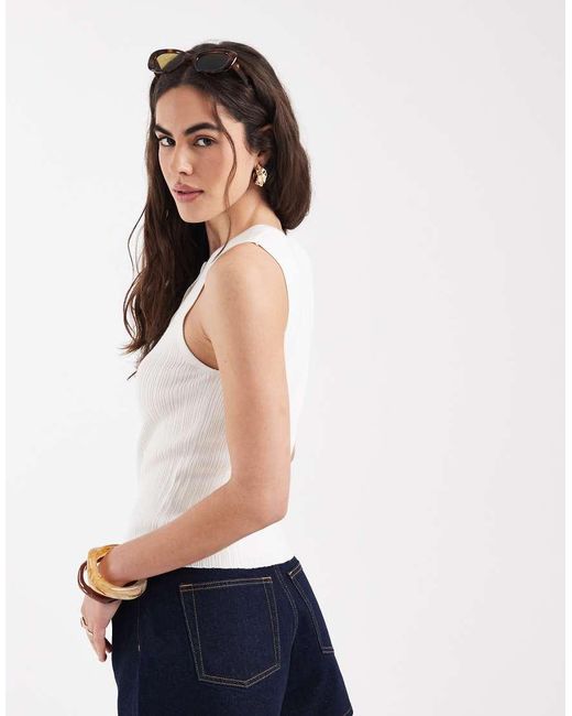 New Look White Ribbed Knitted Button Down Vest
