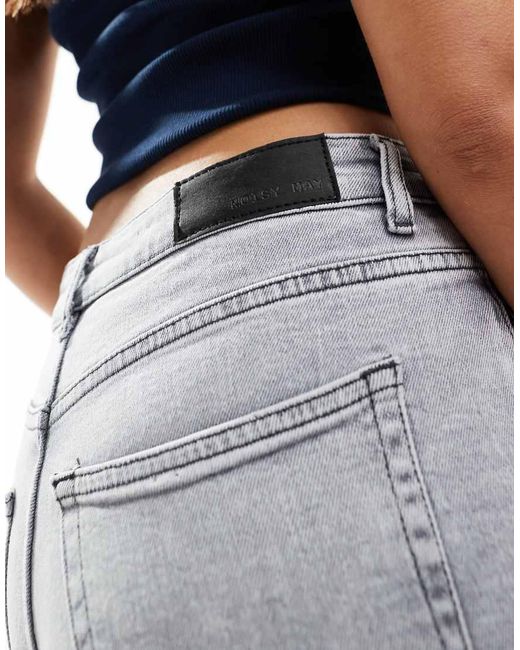 Vaqueros Gris Claro Lavado De Talle Alto Y Pernera Recta Slim Moni De Noisy May de color Blue