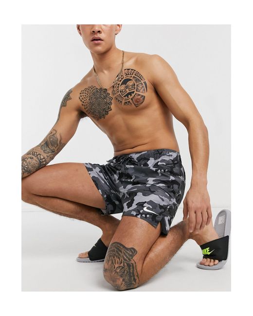 Nike Swimming – Volley-Shorts mit Military-Muster in Black für Herren