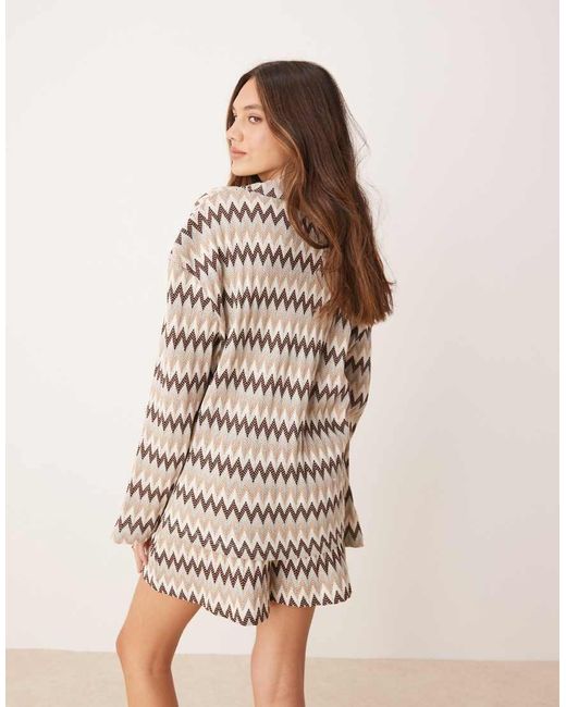 Top Oversize Marrone Con Motivo A Spina Di Pesce E Colletto Stile Rugby di ASOS in Natural