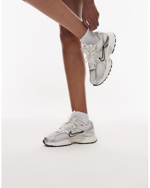 Nike White V5 Rnr Sneakers
