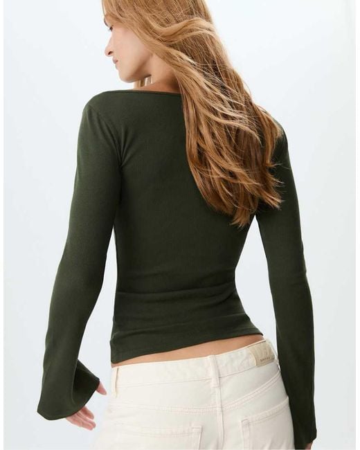 Stradivarius Basic T-Shirt Met Klokmouwen in het Green