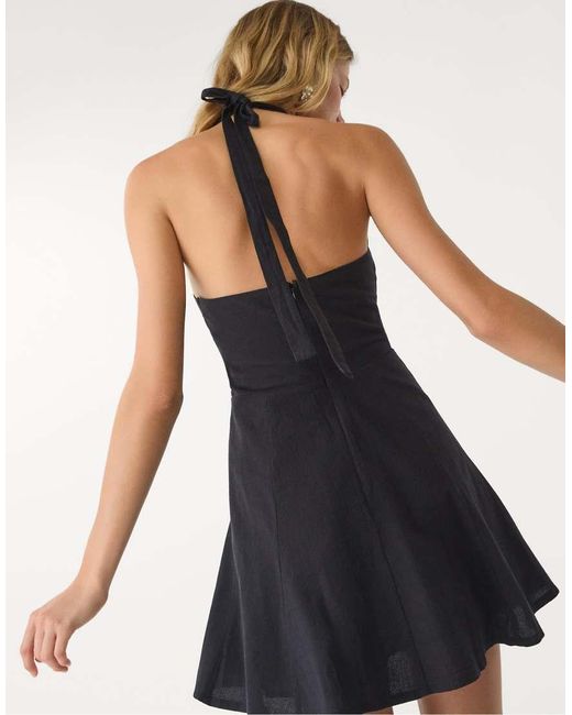 Stradivarius Korte Jurk Van Linnenmix Met Halternek in het Black