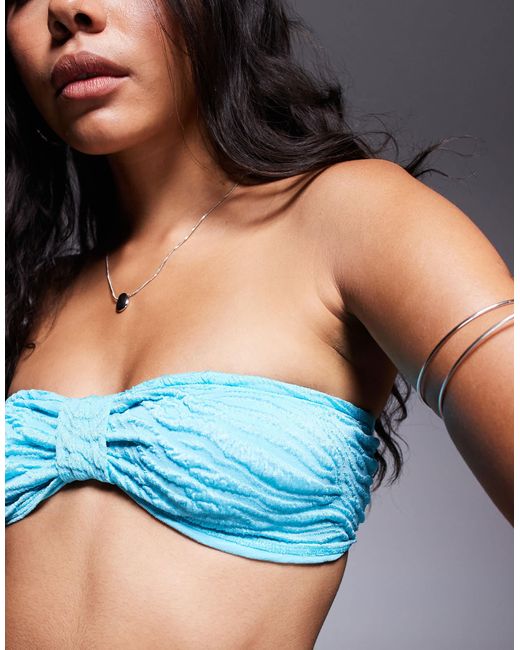 ASOS Blue – maria – strukturiertes trägerloses bikinioberteil