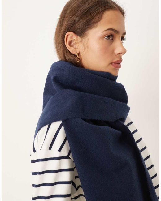 Sciarpa Con Frange di ASOS in Blue