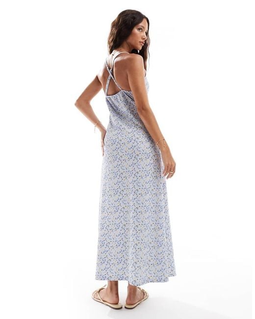 Vestito Midi Stropicciato Con Spalline Sottili A Fiori di New Look in White