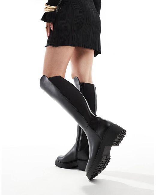 Botas Por La Rodilla Negras De Estilo Ecuestre Con Suela Gruesa Callback De Steve Madden de color Black