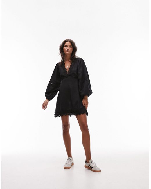 Robe courte en dentelle avec décolleté en v TOPSHOP en coloris Black