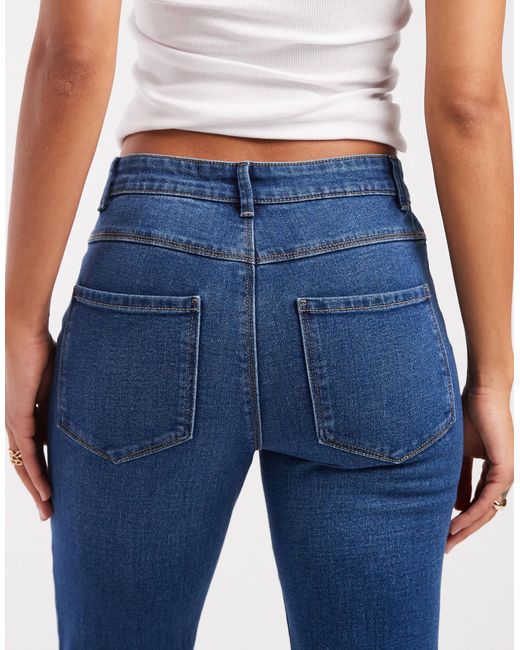 Henni - jean rétro évasé à taille haute - moyen délavé ONLY en coloris Blue