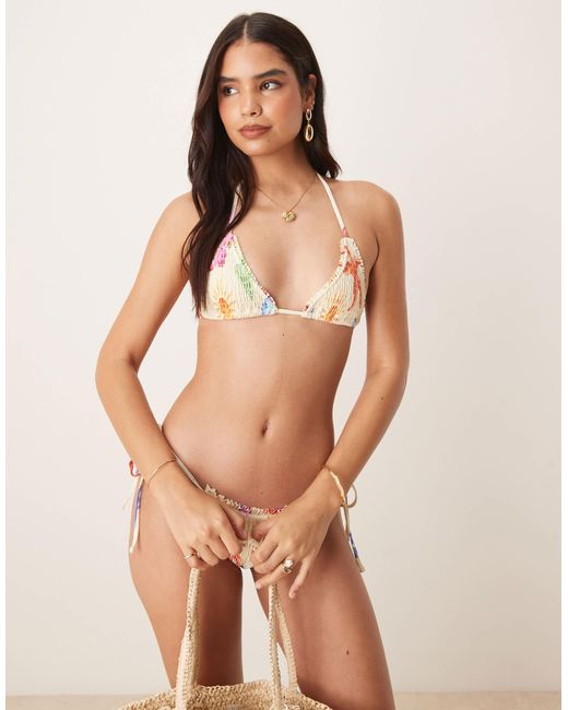 ASOS Brown – may – gesmokter triangel-bikini mit muschelmuster