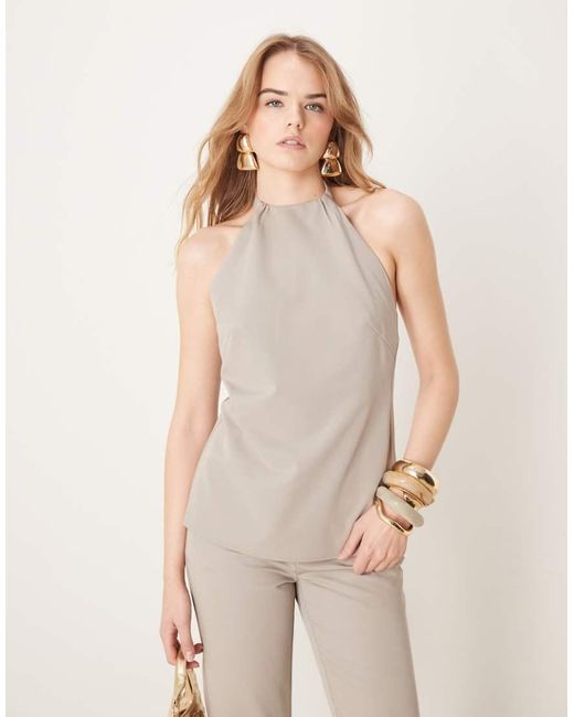 Pretty Lavish Elegante Top Met Open Achterkant in het Natural