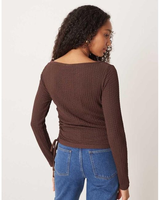ASOS Top Met Bubbeltextuur En Lange Mouwen in het Brown