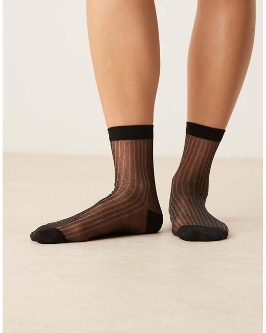 Calcetines Negros Transparentes Con Acabado Efecto Purpurina Plateada De ASOS de color Natural