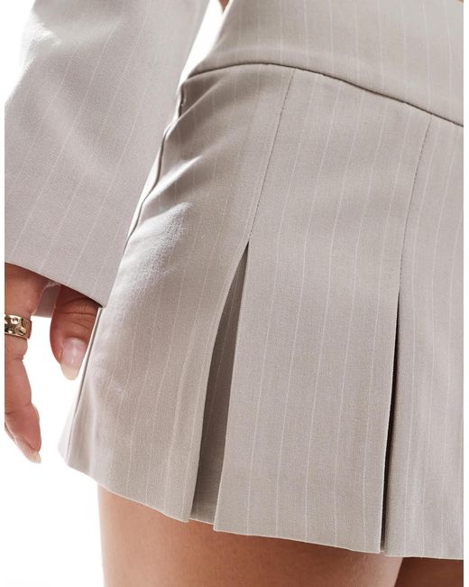 Miss Selfridge White – eleganter, kurzer falten-skort