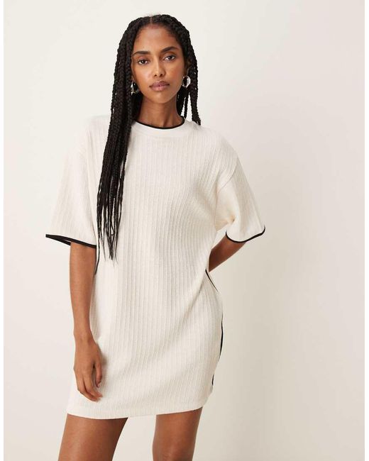 Vestido Corto Estilo Camiseta De Punto De Canalé De -Blanco ASOS de color Natural