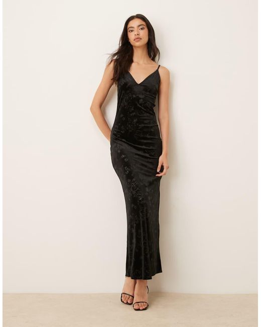 Gina Tricot Natural Rose Jacquard Velvet Maxi Dress