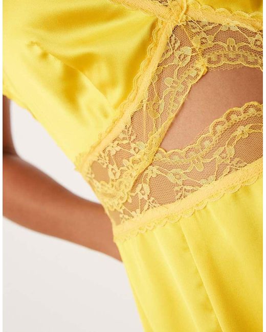 Never Fully Dressed Petite in het Yellow