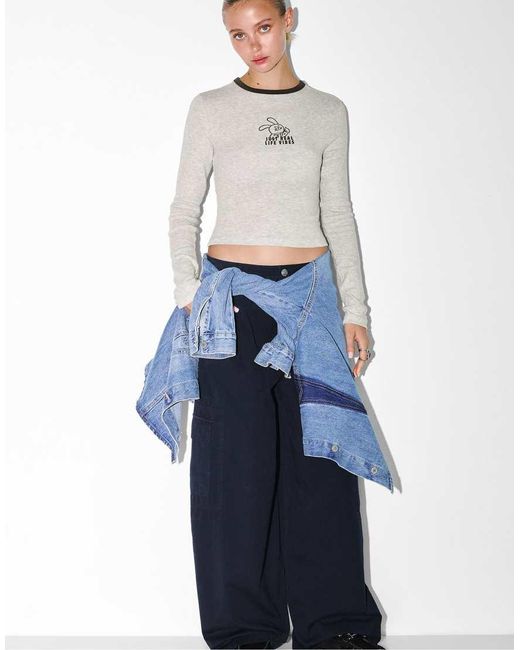 Pull&Bear Geribbeld T-Shirt Met Lange Mouwen En Grafische Konijnenprint in het White