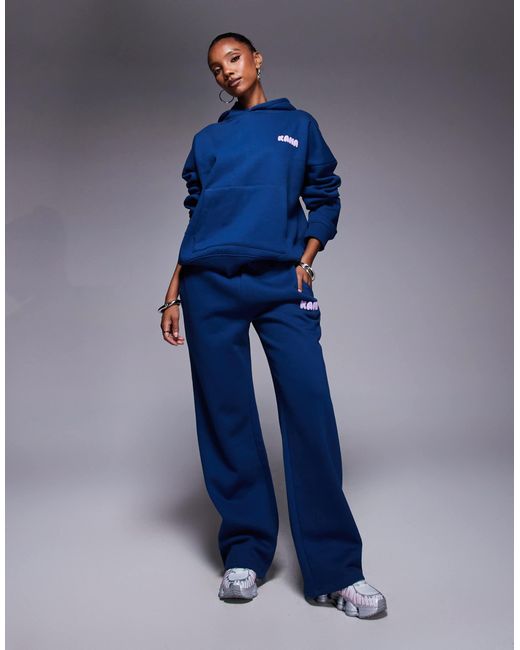 Sweat à capuche d'ensemble en coton majoritaire avec logo au dos Kaiia en coloris Blue