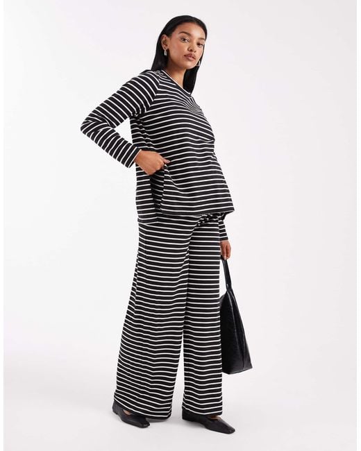 Mama.licious Blue Mamalicious maternity – hose aus weichem jersey mit en und weißem streifen und weitem bein, kombiteil, umstandsmode