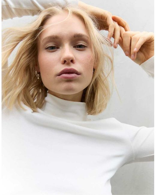 Stradivarius White Basic High Neck T-Shirt
