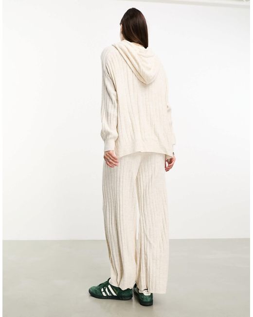 ONLY Natural – gerippter kapuzenpullover aus strick