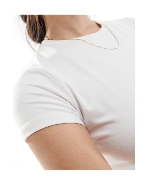 Hollister White – nahtloses knapp geschnittenes t-shirt
