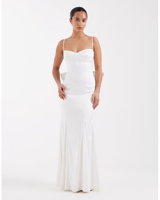 Robe TFNC London en coloris White