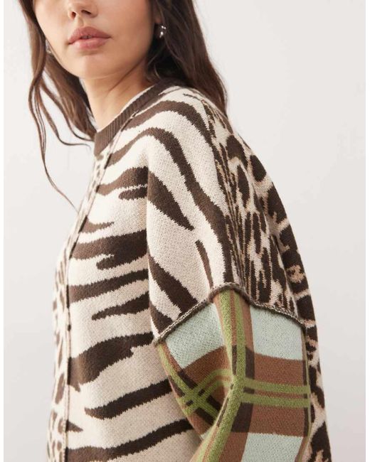 Collusion Gebreide Sweater Met Rechte Pasvorm En Gesplitste Dierenprint in het Black