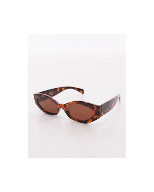 Cosmo - occhiali da sole cat-eye rettangolari scuri tartarugati di TOPSHOP in Black