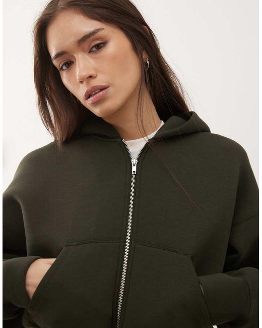 Danni di Weekday in Black