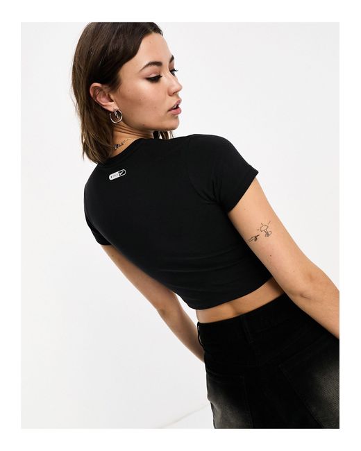 Streetwear - t-shirt effet rétréci Nike en coloris Black