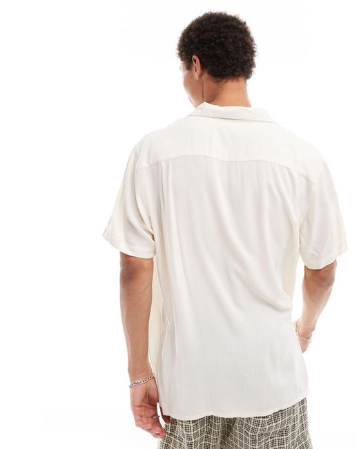Camisa color con cuello Reclaimed (vintage) de hombre de color White