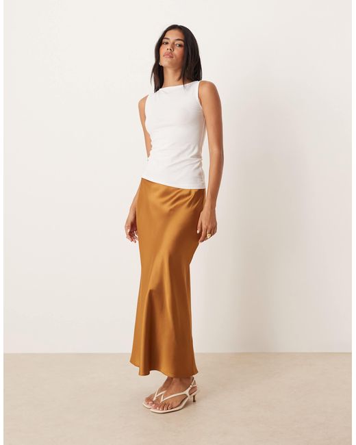 Jupe mi-longue satinée - marron Mango en coloris Natural