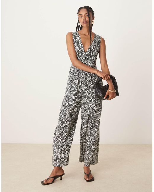 Nobody's Child White – starlight – ärmelloser jumpsuit mit geometrischem print