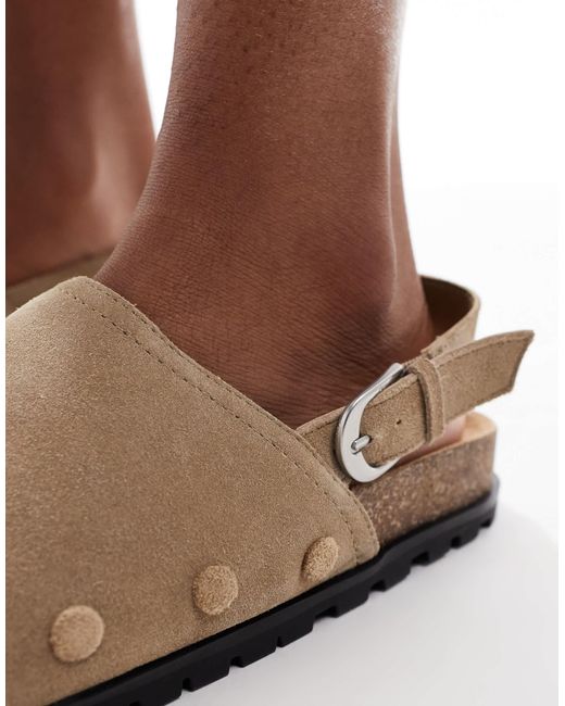 Stradivarius Natural – flache pantoletten aus hellem leder mit fersenriemen