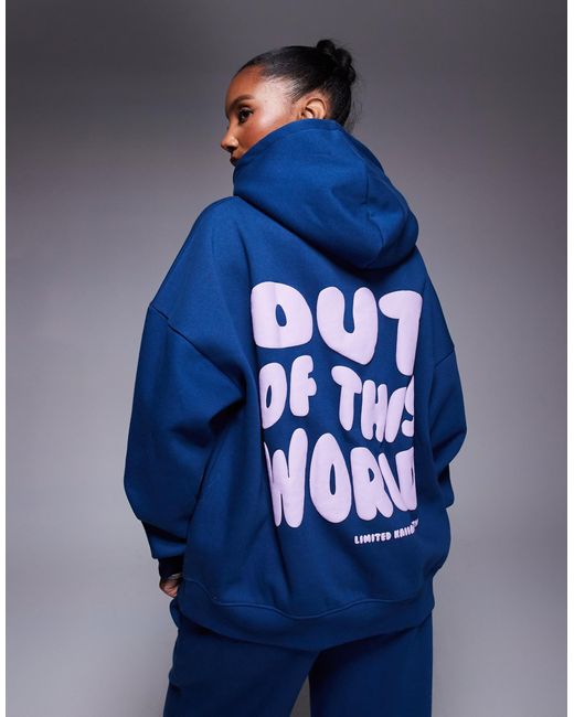 Sweat à capuche d'ensemble en coton majoritaire avec logo au dos Kaiia en coloris Blue