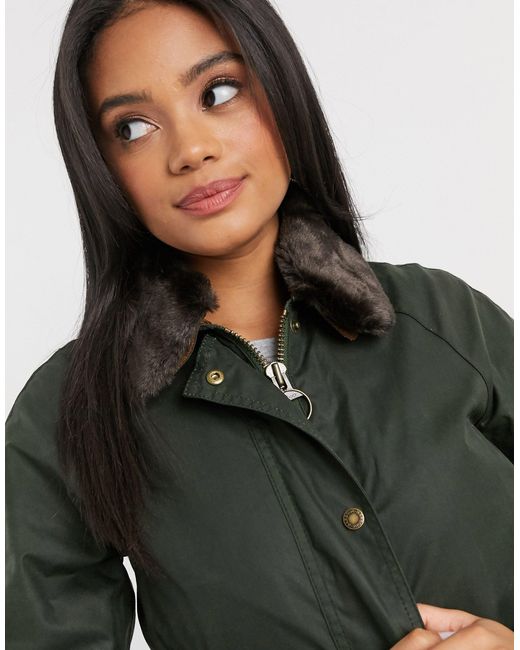 Barbour Chaqueta encerada verde con cuello de mujer