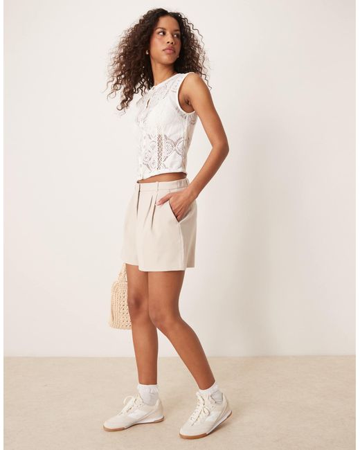 Abercrombie & Fitch Natural Curve Mid Rise Pleated Sloane Shorts