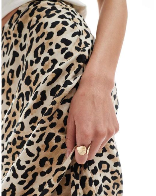 New Look Schuingesneden Midi Rok in het White