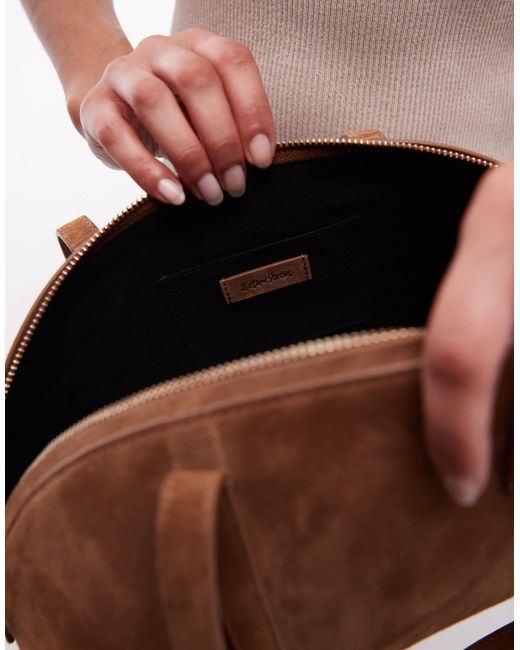 & Other Stories Brown – geschwungene schultertasche aus em echt-wildleder mit zwei henkeln