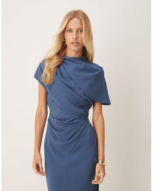 ASOS Hoogsluitende Maxi-Jurk Met Gedrapeerd Lijfje Met Cape in het Blue