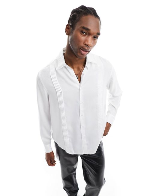 Camisa holgada con jaretas y detalle ASOS de hombre de color White